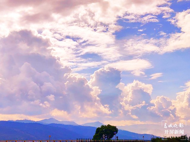 大理弥渡：彩云宛如宫崎骏漫画的彩色天空 (12).jpg