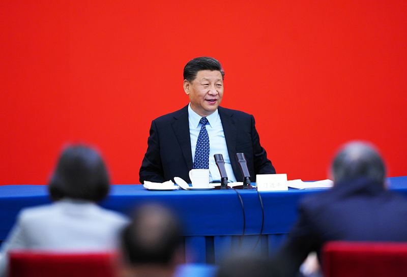 2020年5月23日，習近平總書記看望參加全國政協(xié)十三屆三次會議的經(jīng)濟界委員，并參加聯(lián)組會，聽取意見和建議。