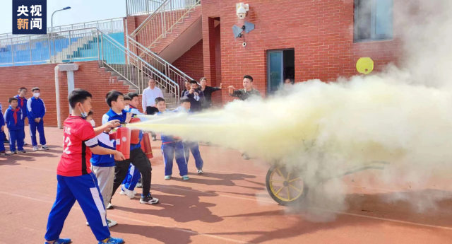 學(xué)校組織的消防安全應(yīng)急疏散演練