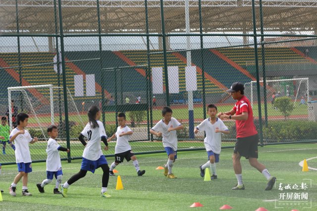 “神獸放假”引爆暑假經(jīng)濟 (2).jpg