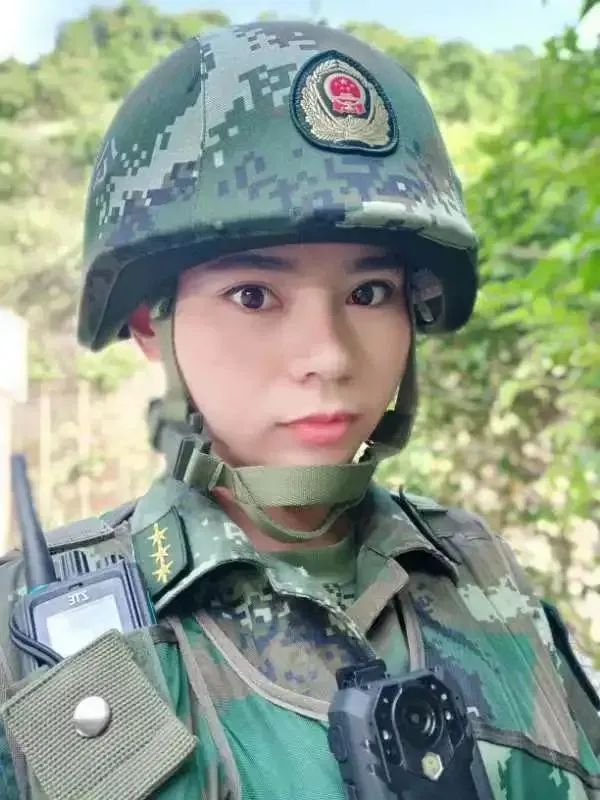 最浪漫的事，就是和心愛(ài)的人一起守邊防！