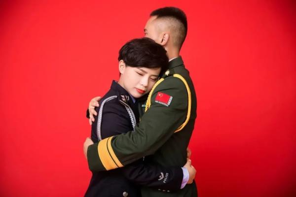 最浪漫的事，就是和心愛(ài)的人一起守邊防！