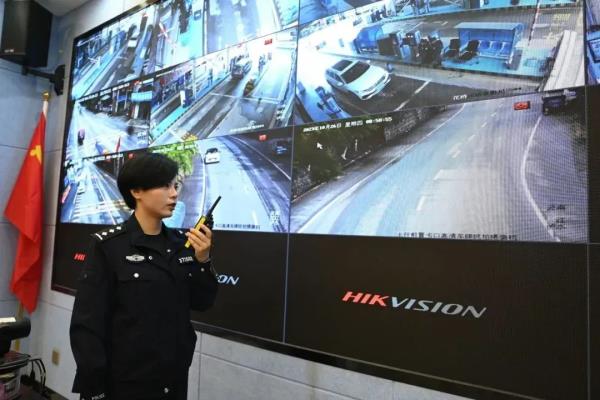 最浪漫的事，就是和心愛(ài)的人一起守邊防！