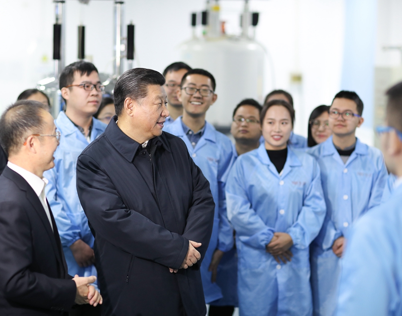 2019年1月17日，習(xí)近平在天津南開大學(xué)元素有機(jī)化學(xué)國家重點(diǎn)實(shí)驗(yàn)室同師生親切交流。