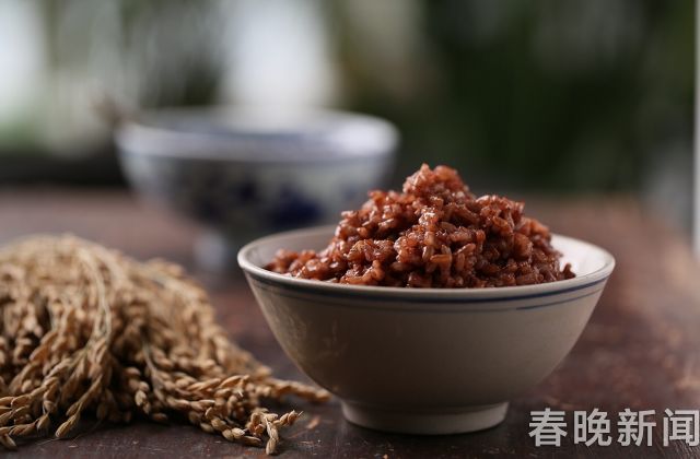 古稻红米上市,红河万亩梯田稻农等你来尝鲜