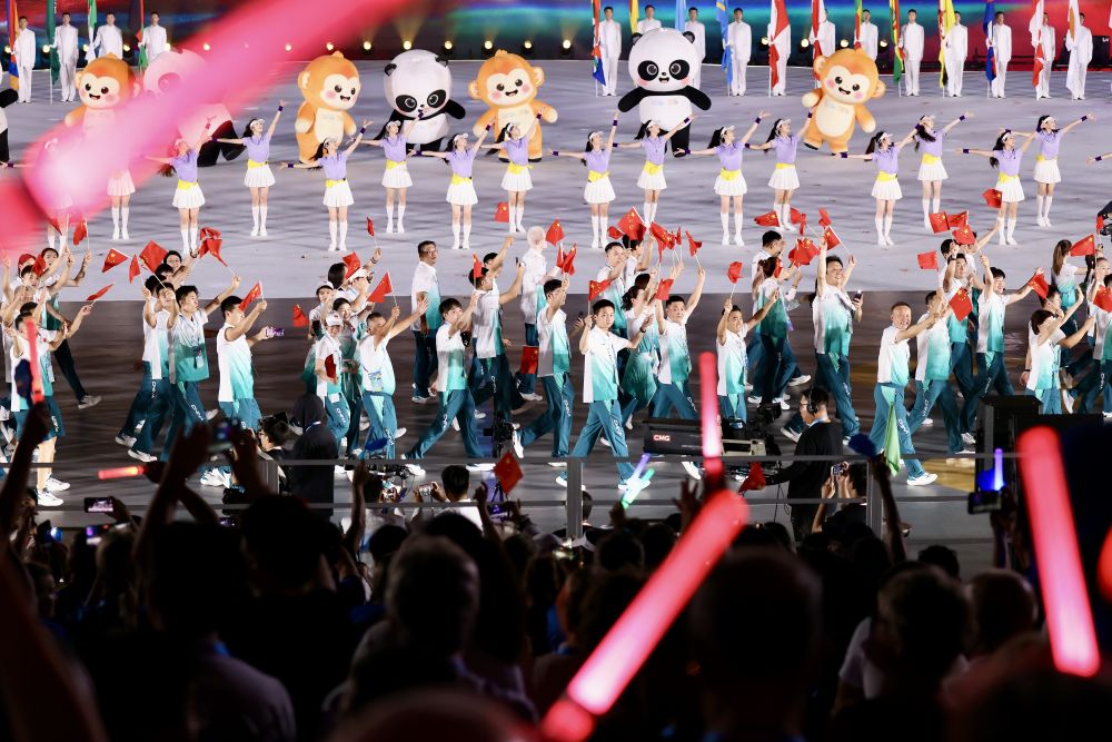 2025年8月7日，成都世運會開幕式，中國代表團在歡呼聲中入場。