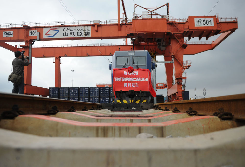 △ 2011年9月22日拍攝的首列“渝新歐”宏碁專列。新華社記者 李健 攝