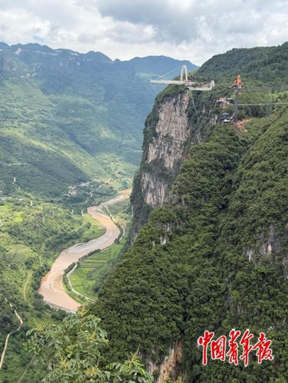 尼珠河大峡谷景区风光。